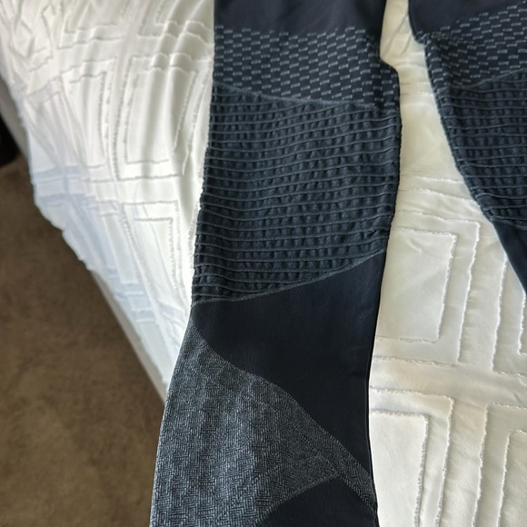 Spanx Blue Leggins - Picture 3 of 5